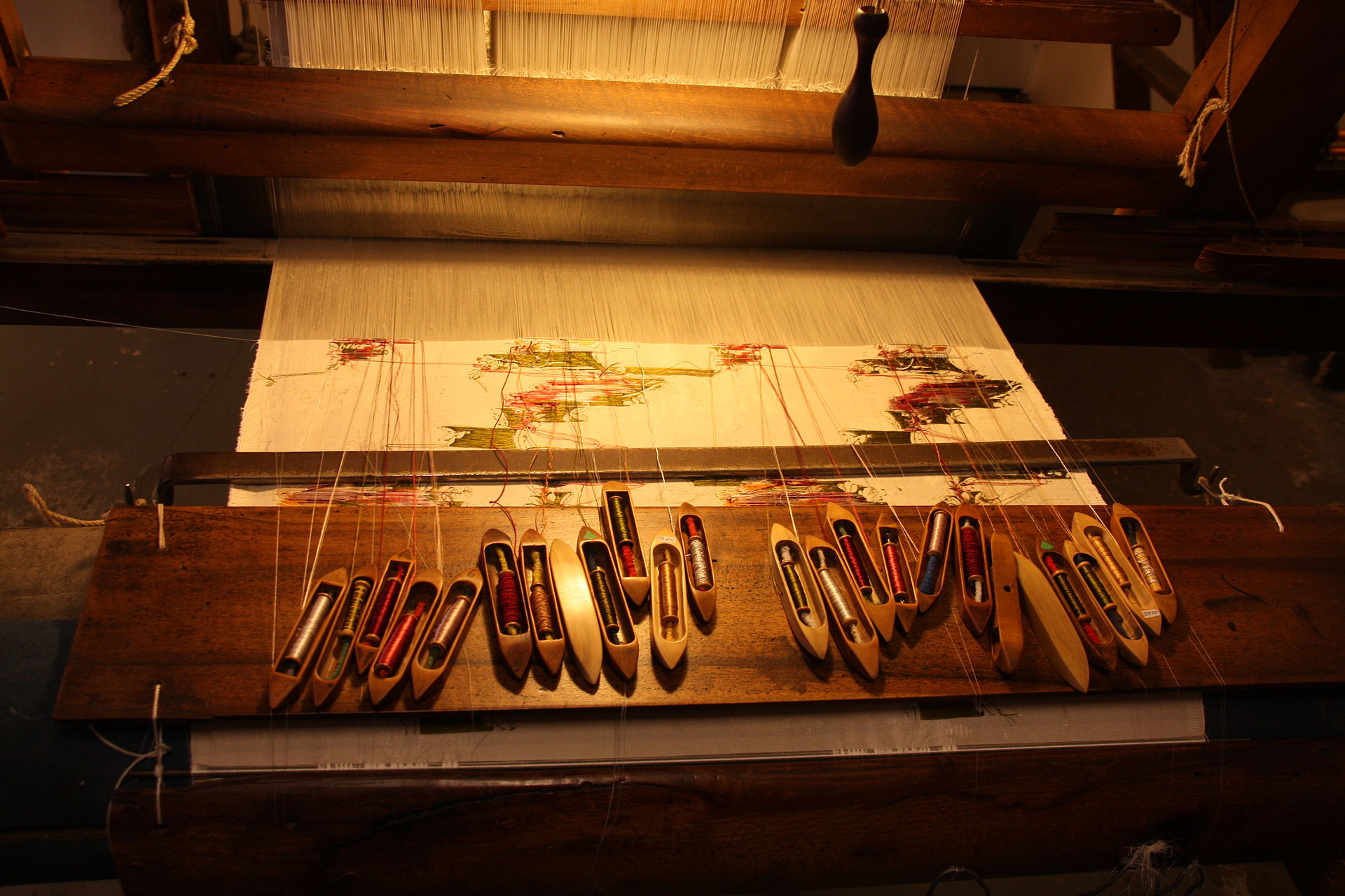 14 maison des canuts metier a tisser