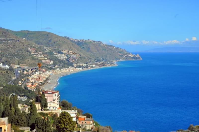 17 strada panoramica taormina siracusa