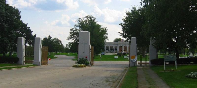 7 resurrection cemetery