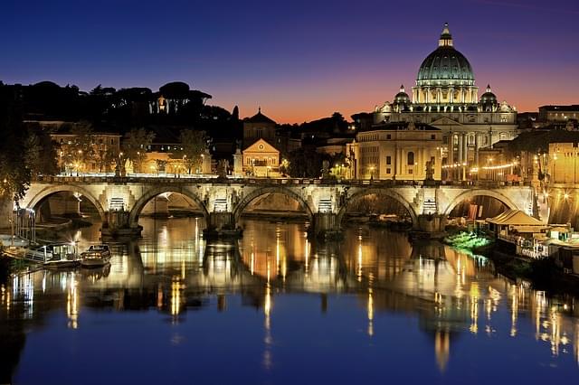 panorama di roma di sera