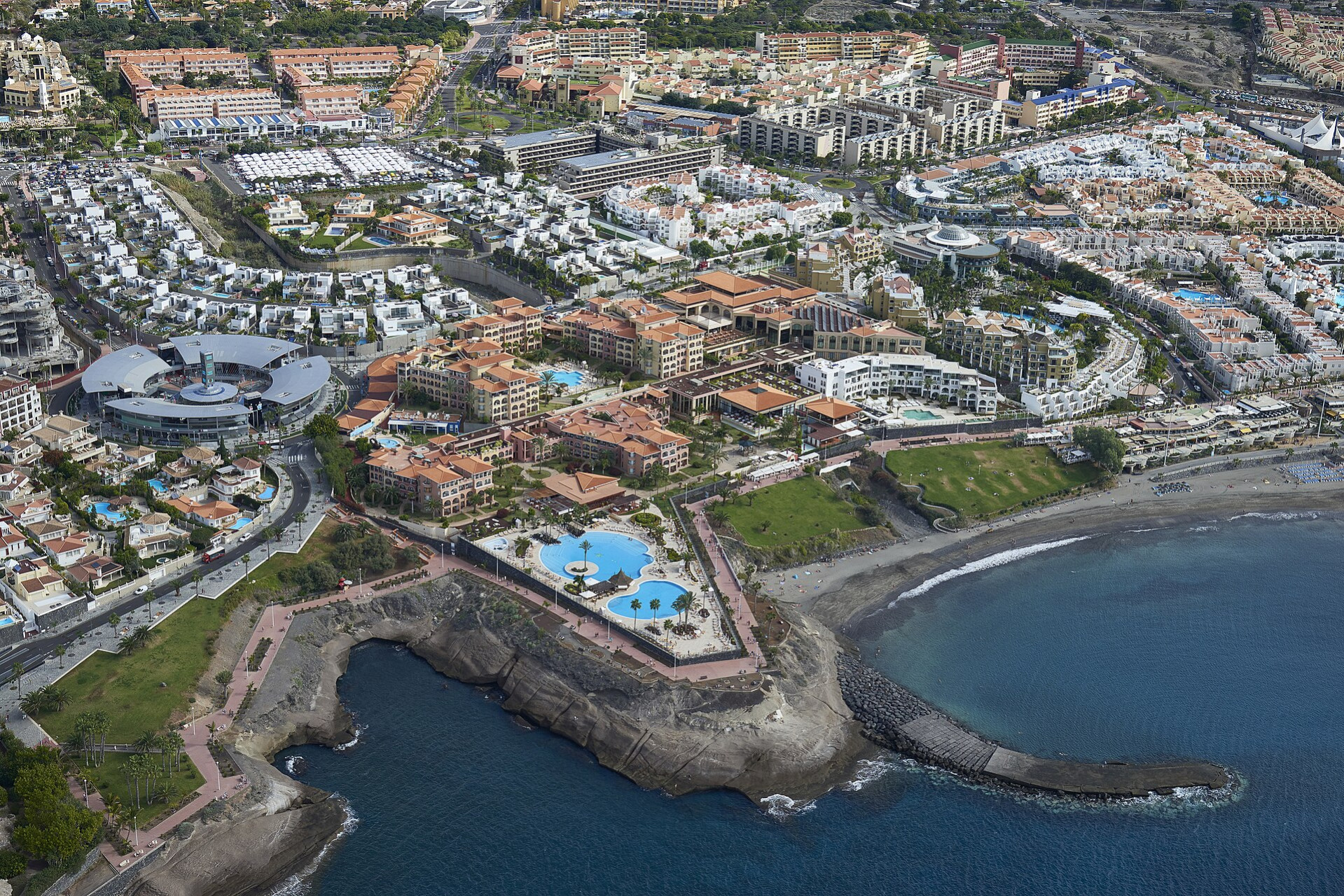 a0417tenerife hotelsinadejeaerialview