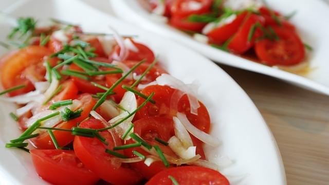 achichuk pomodoro insalata cipolle