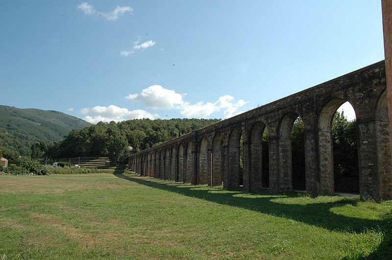 acquedotto del nottolini e tempietto di guamo capannori panoramio 1