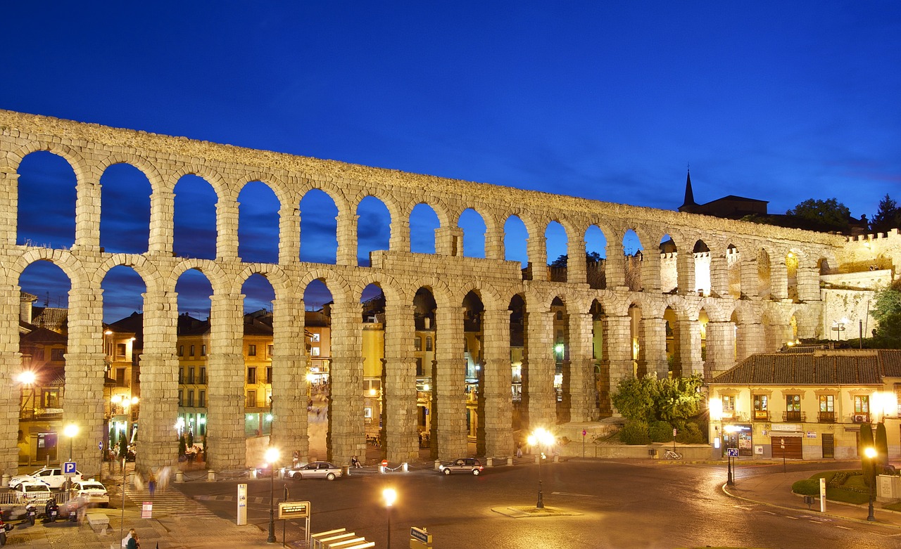 acquedotto segovia notte romano