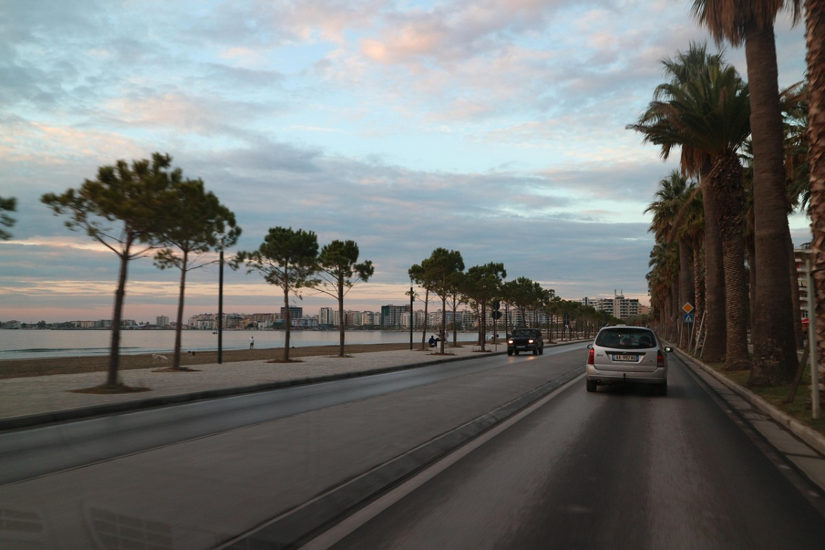 albania vlore strada vista