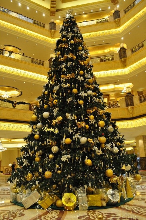 Alberi Di Natale Strani.Gli Alberi Di Natale Piu Grandi E Strani Al Mondo