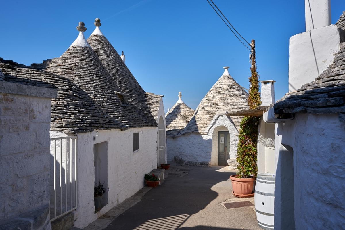 alberobello trulli case italia