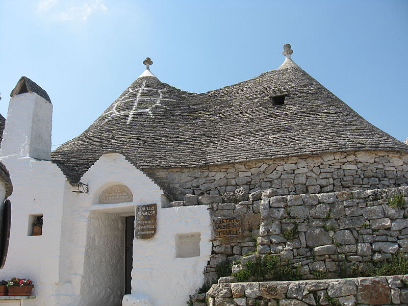 alberobello trullo siamese