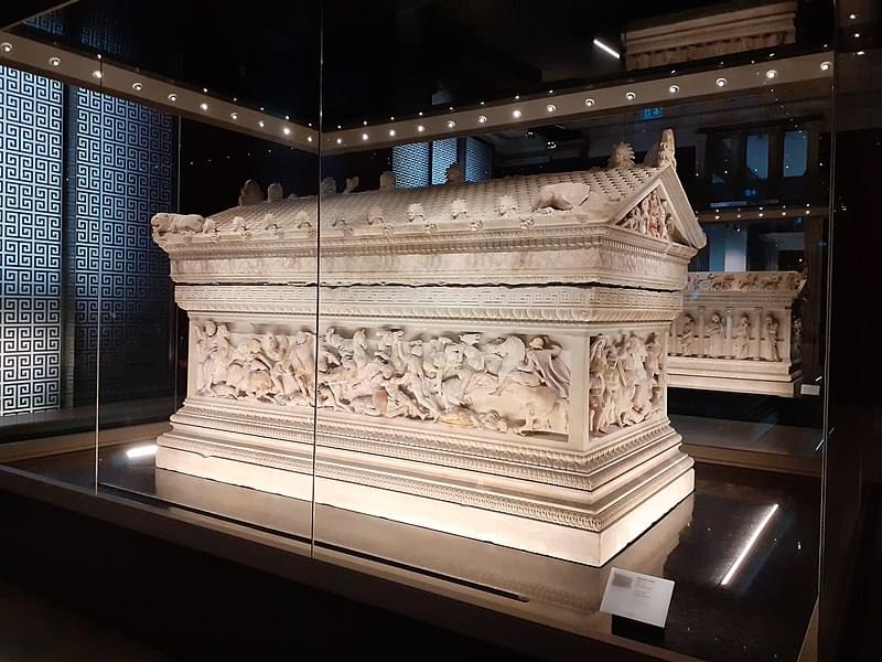 alexander sarcofago museo archeologico istanbul