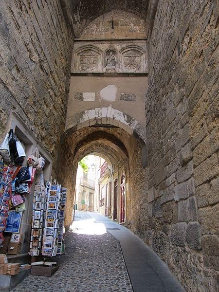 almedina coimbra arco