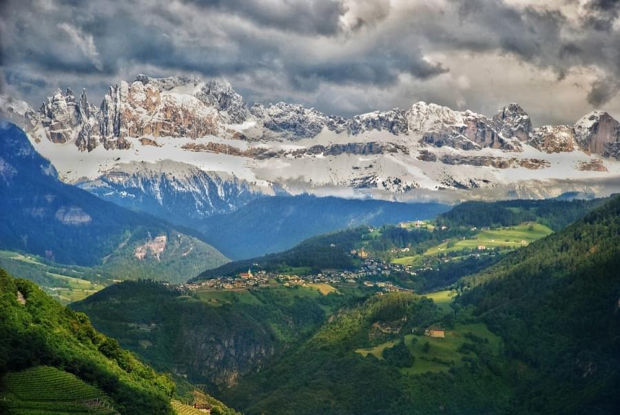 alto adige bolzano paesaggio innevato