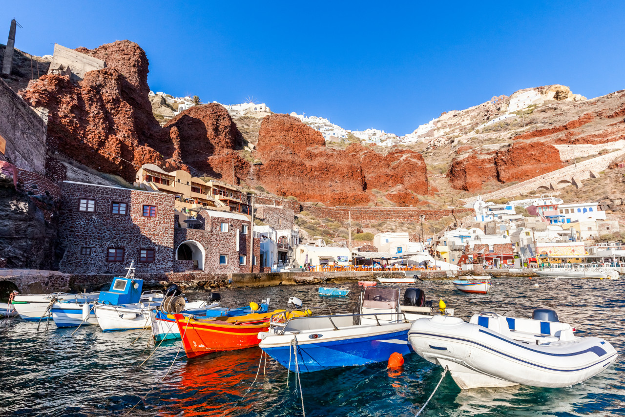 amoudi port oia santorini island greece