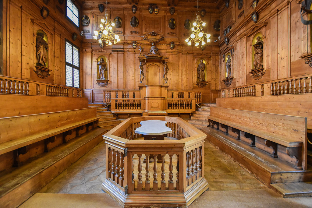 Antica sede dell’Università di Bologna: Archiginnasio e Teatro Anatomico