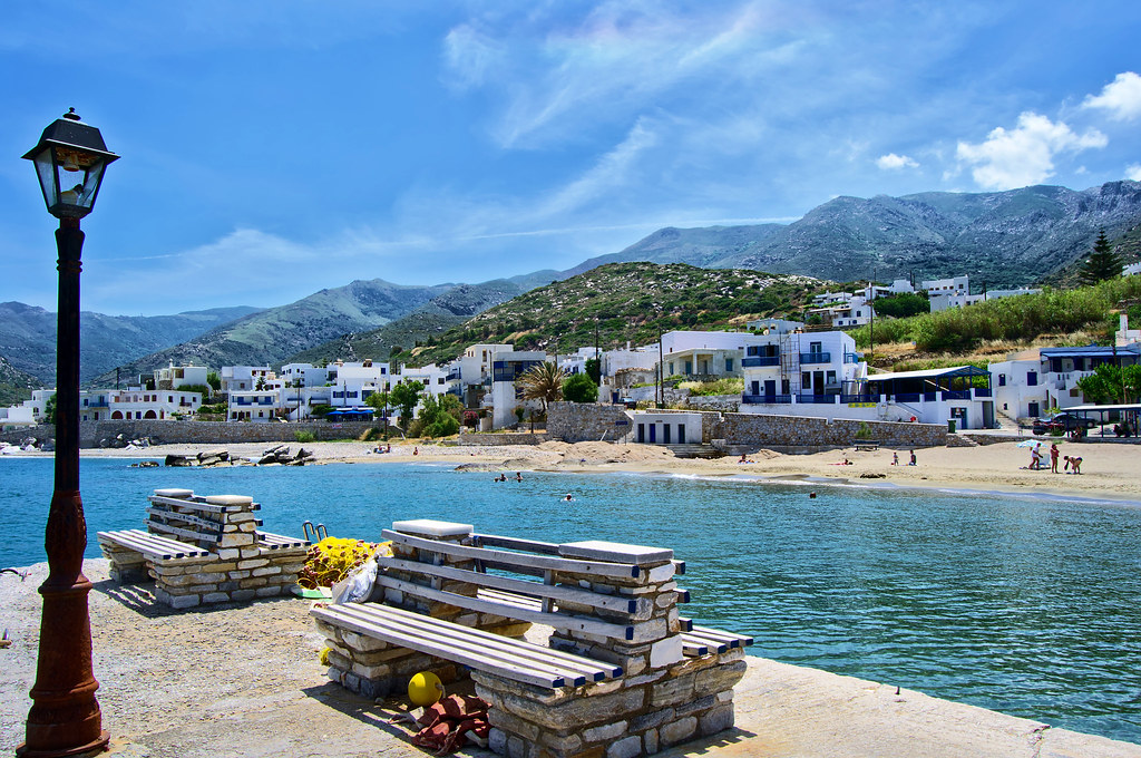 apollonas naxos greece