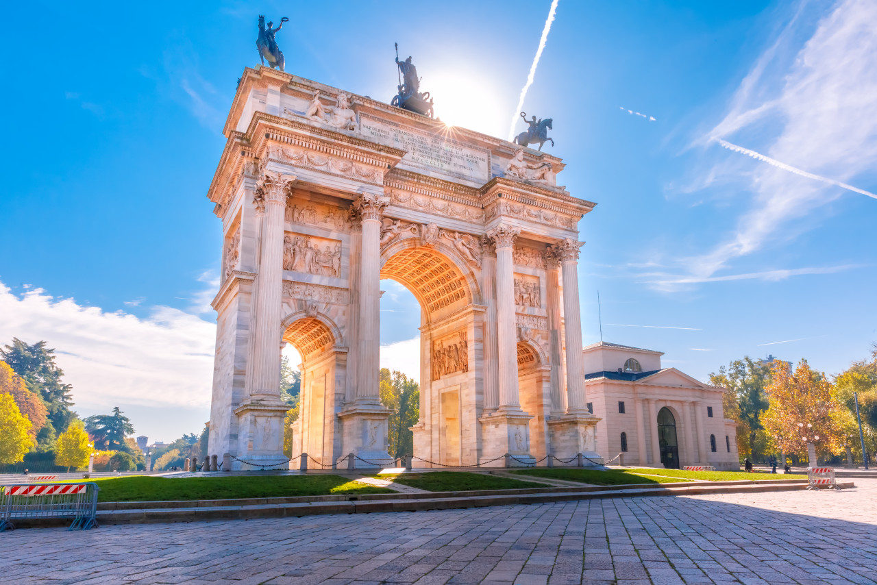 arch peace arco della pace city gate centre old town milan sunny day lombardia italy