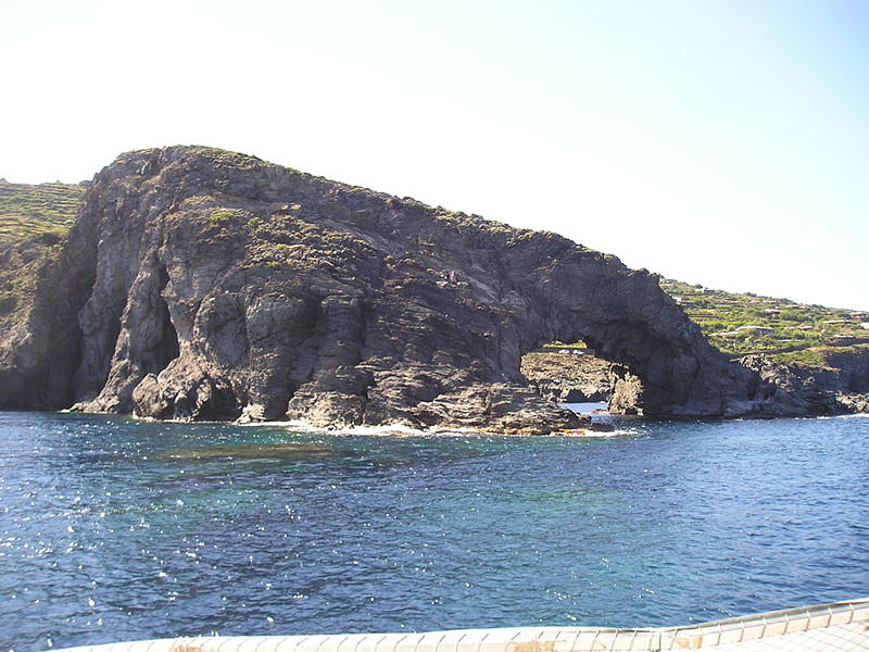 arco dell elefante pantelleria