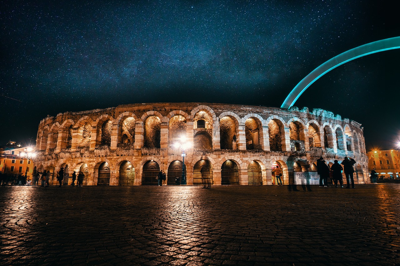 arena di verona di notte