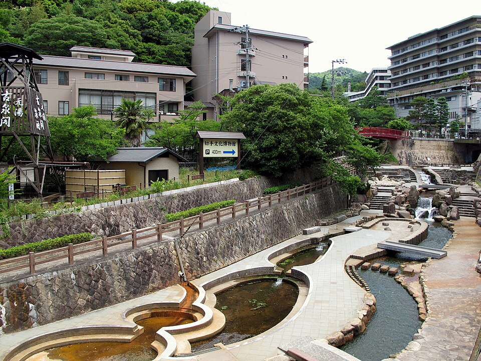 arima onsen river 2013