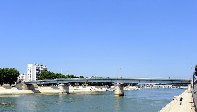 arles pont de trinquetaille