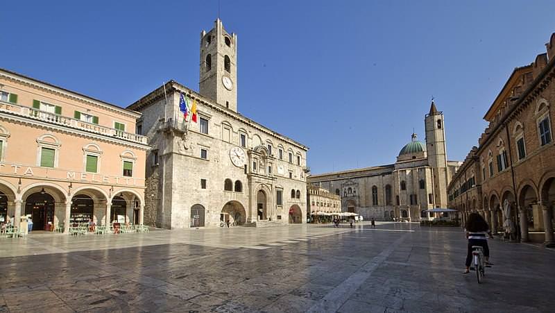 ascoli piceno palazzo del popolo