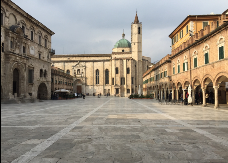 ascoli piceno piazza del popolo