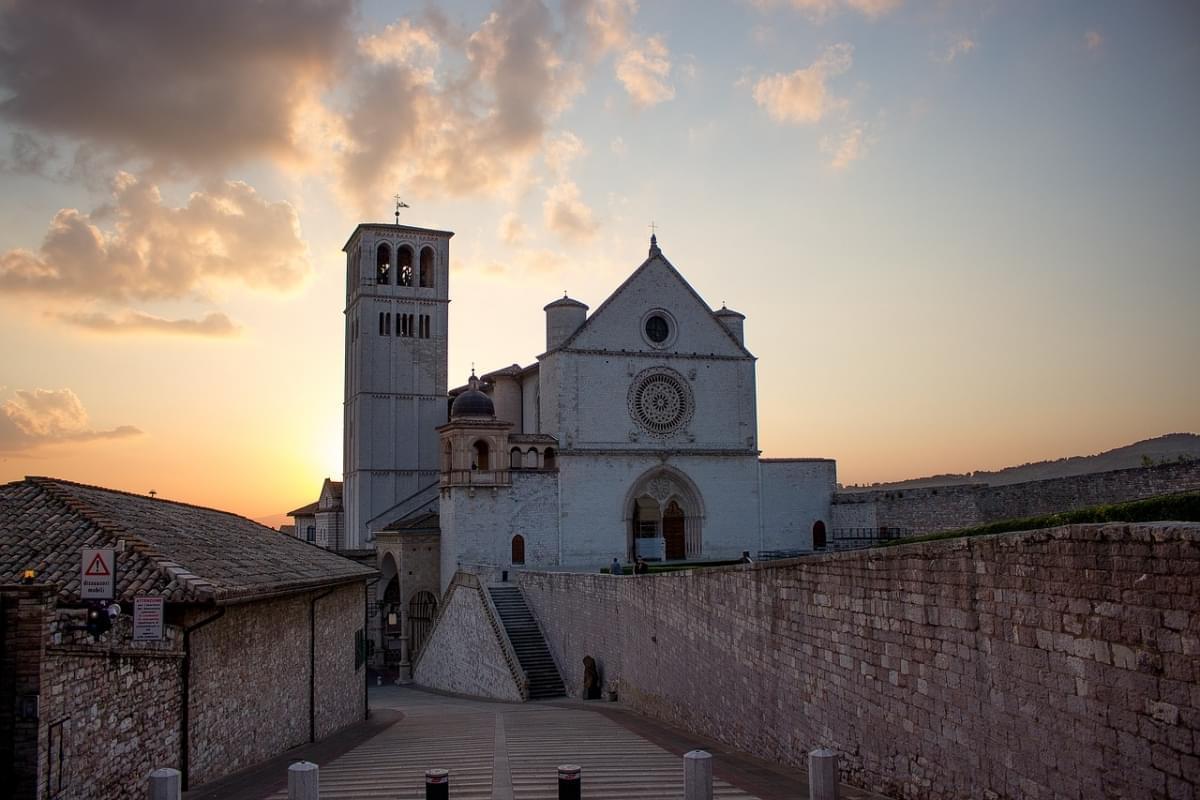 assisi citta italia storico