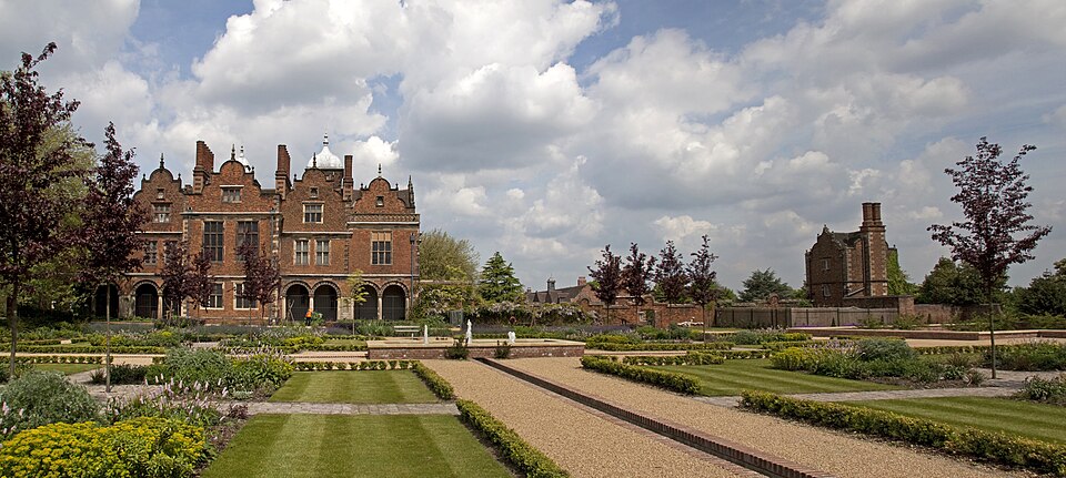 aston hall gardens