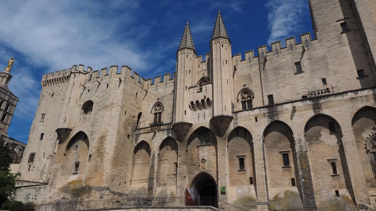 avignone palais des papes citta