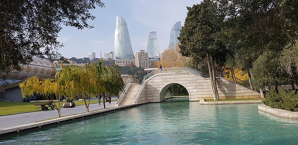 baku boulevard little venice