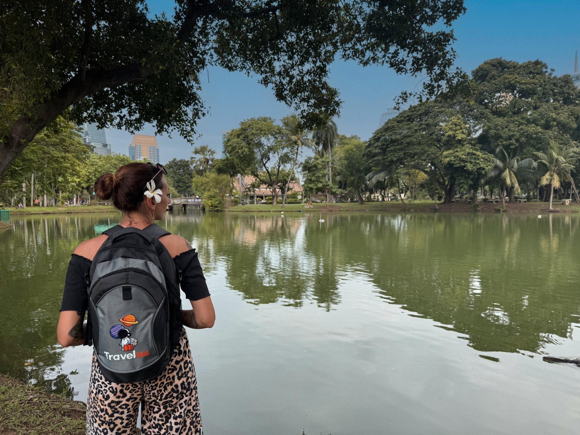 bangkok lumphini park