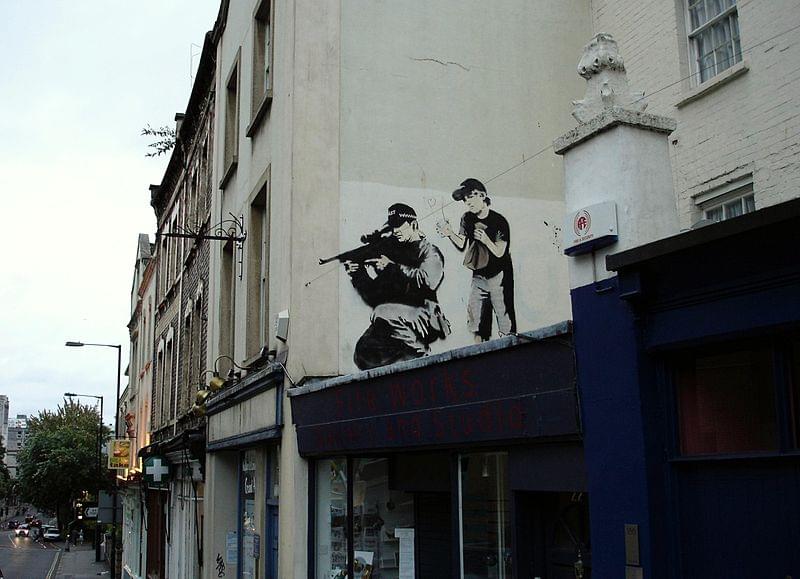 banksy graffiti in bristol