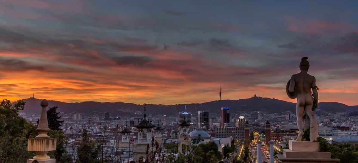 barcellona montjuic vista al tramonto