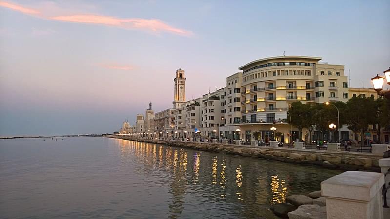 bari lungomare nazario sauro