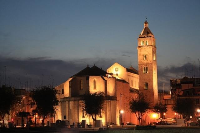 barletta cattedrale di notte