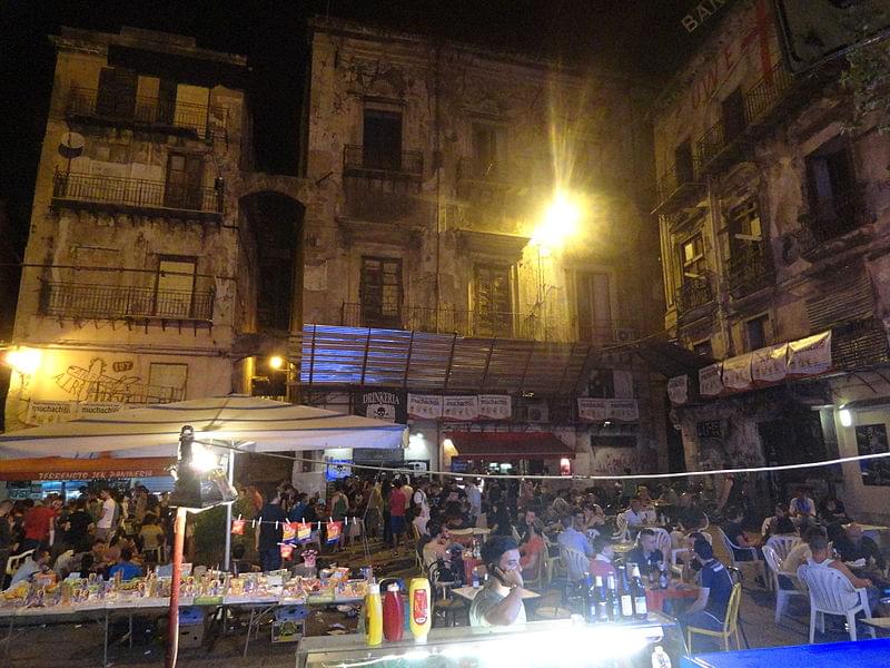 bars at night palermo vucciria