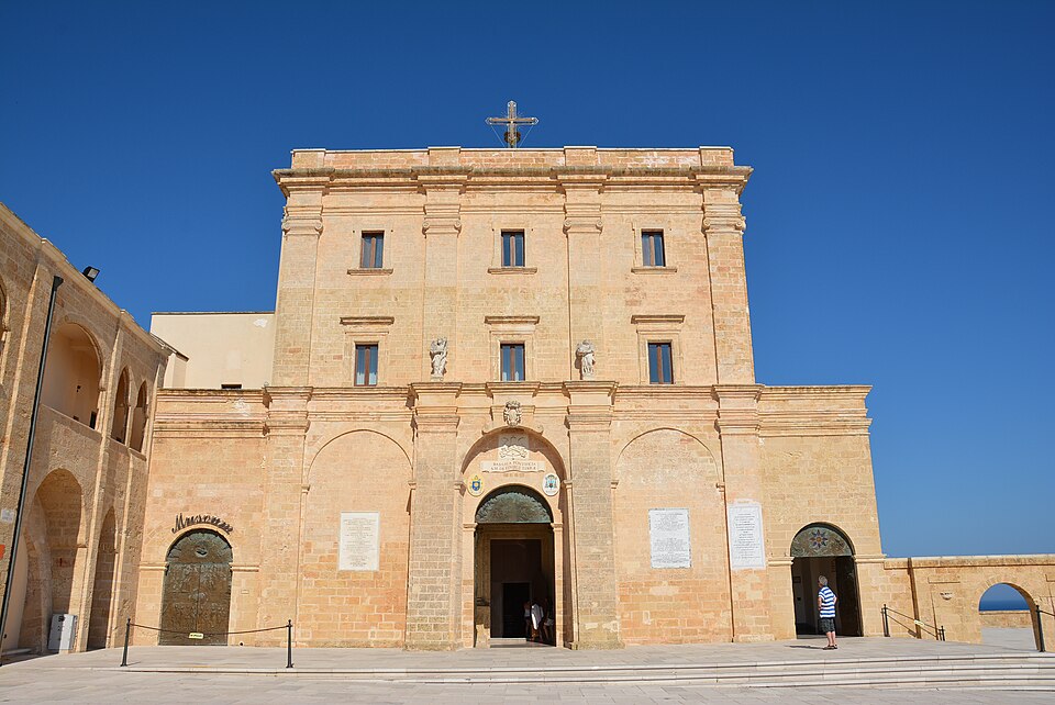 basilica di santa maria de finibus terrae 4
