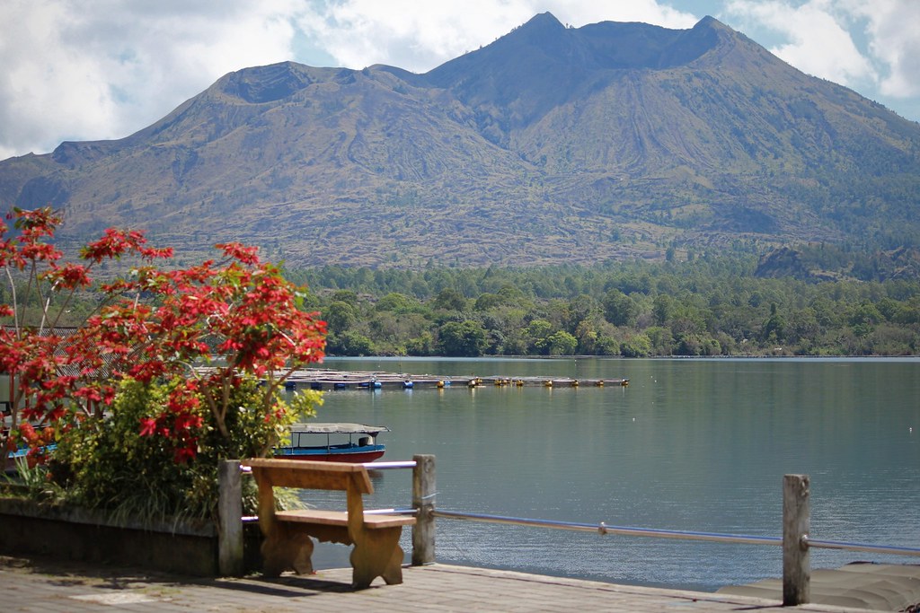 beautiful lake batur bali