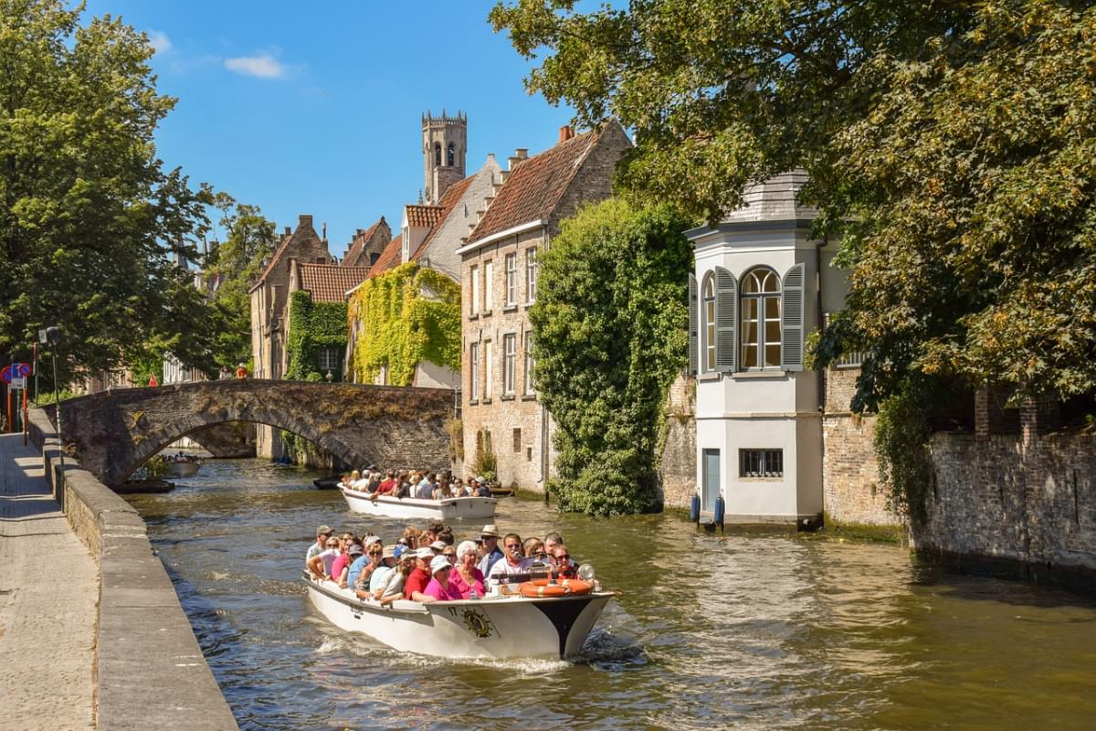 belgio brugge canale barche fiume 1