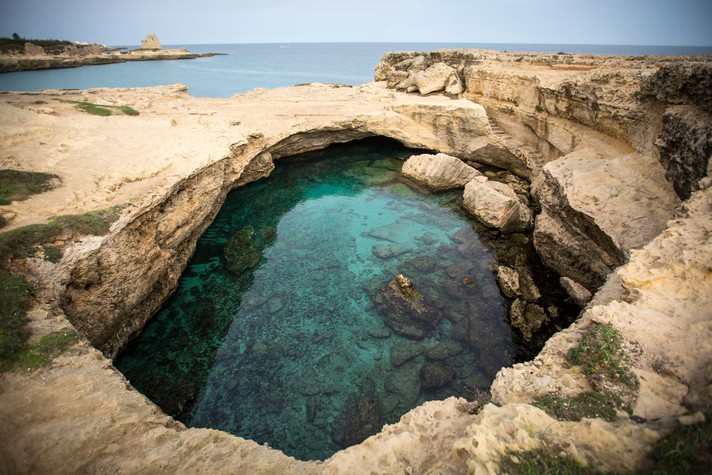 bella vista della grotta della poesia grotta della poesia in italia