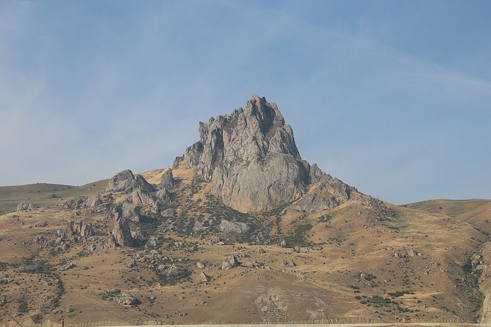 beshbarmag mountain in azerbaijan