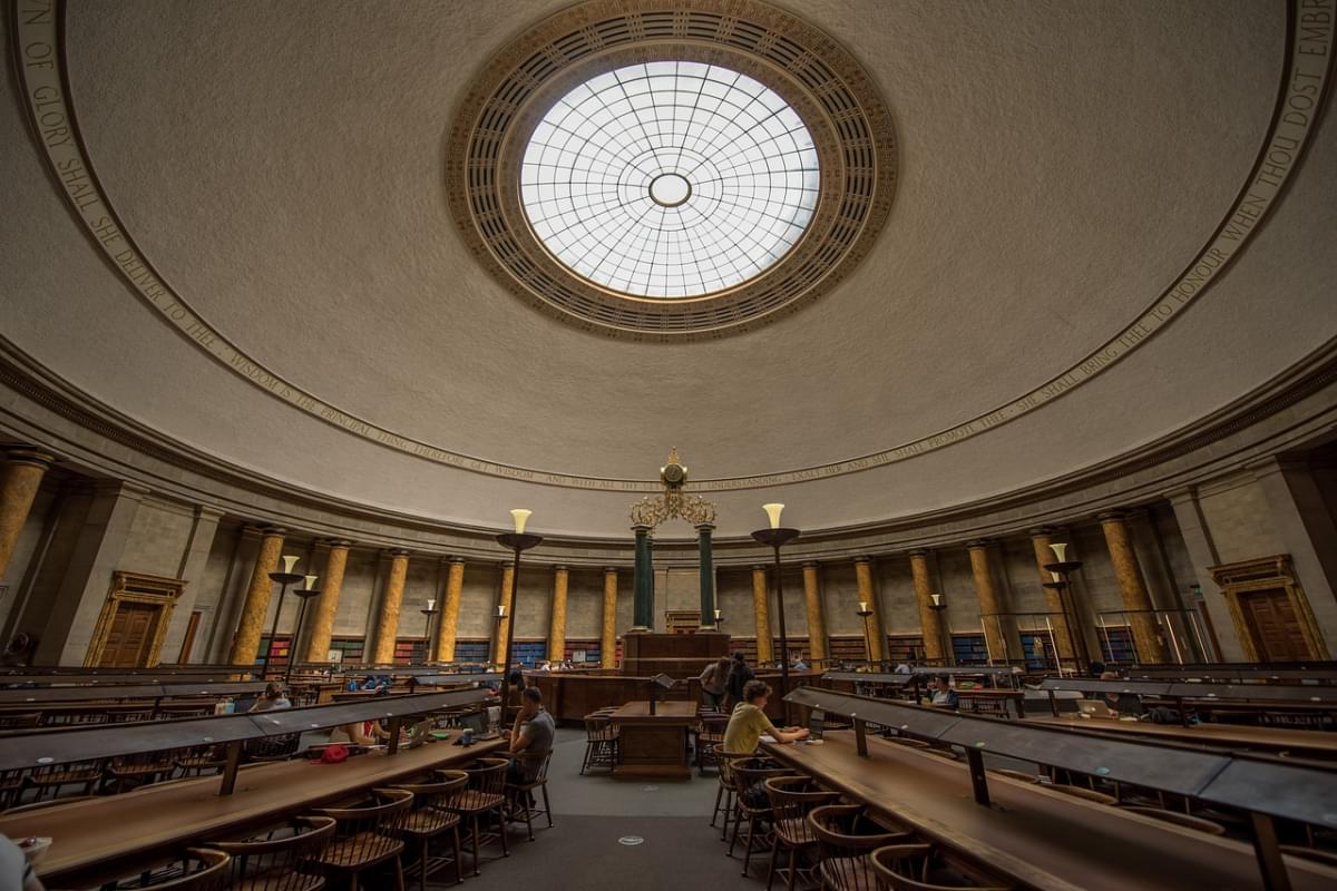 biblioteca manchester interno