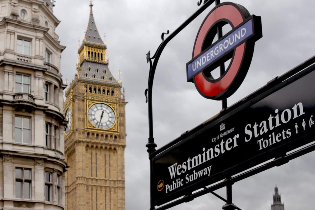 big ben structure near white concrete structure 1