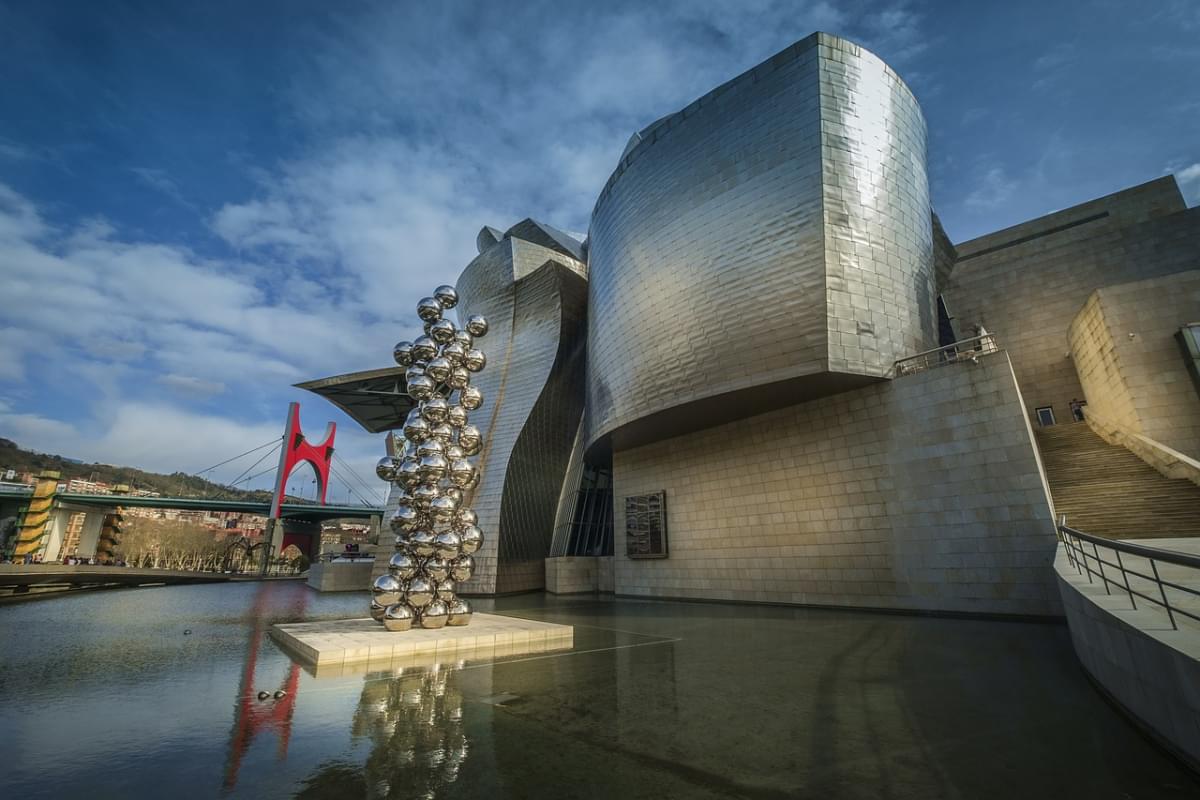 bilbao guggenheim architettura