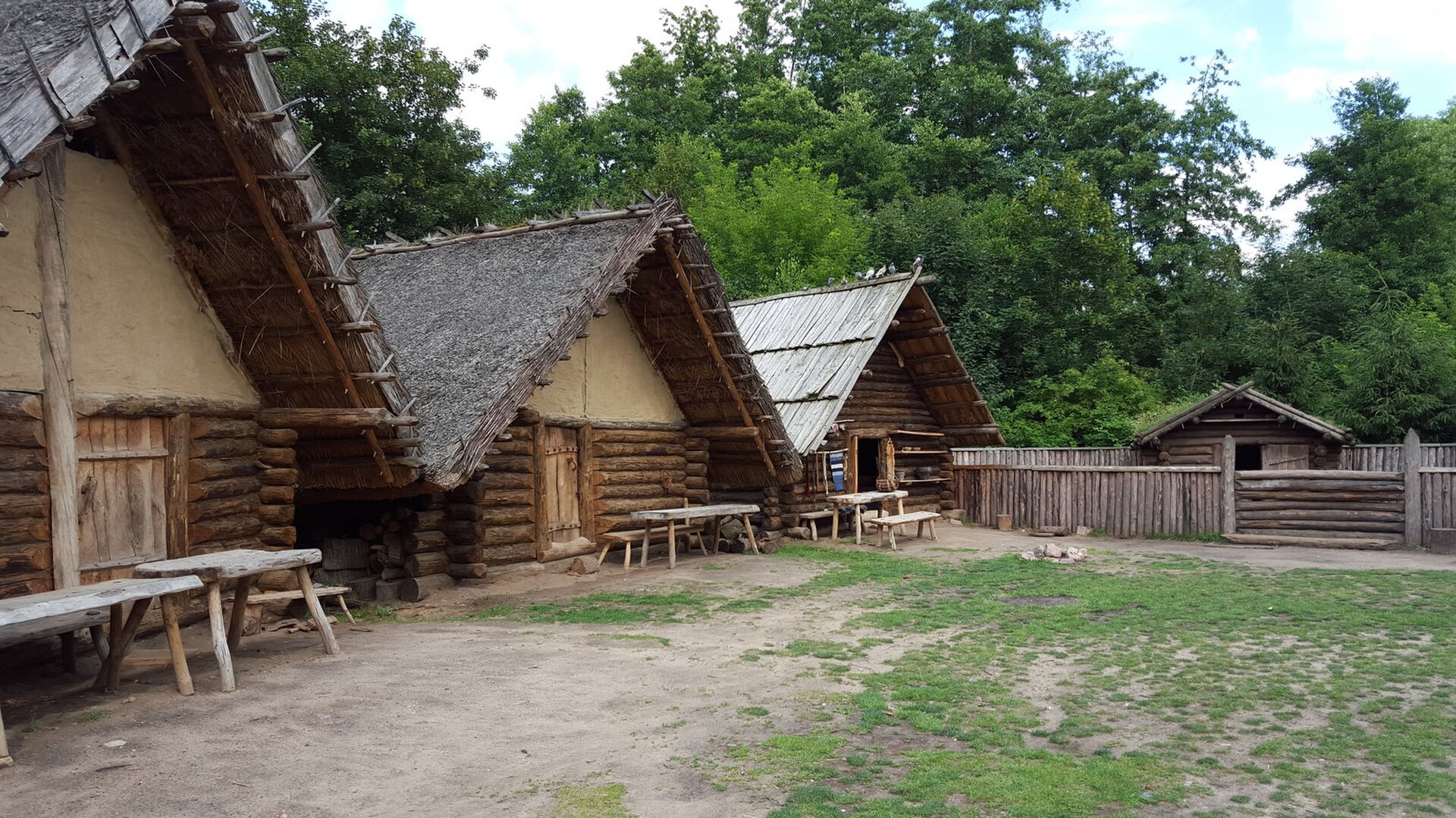 biskupin medieval village