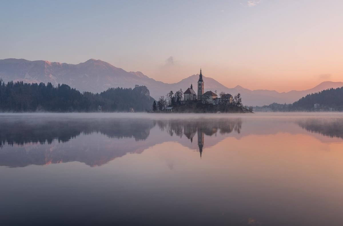 bled inverno lago slovenia