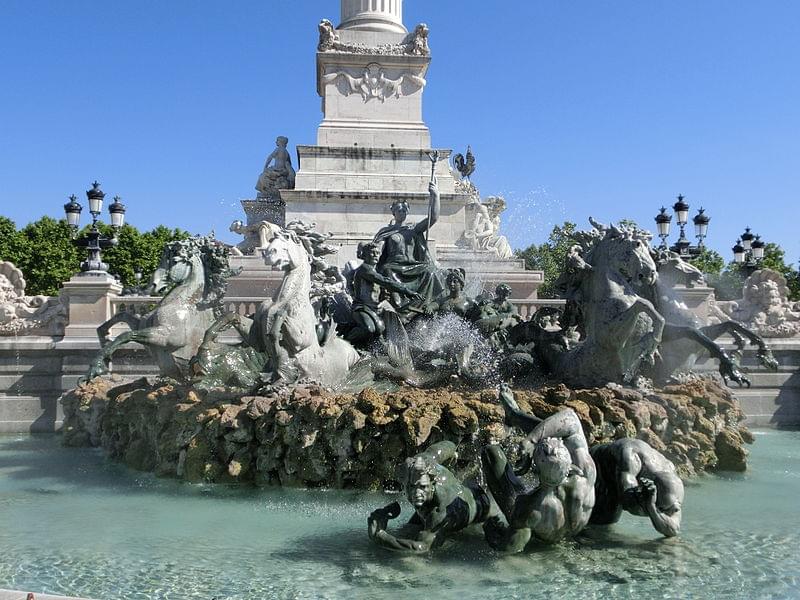 bordeaux colonne place des quinconces 1