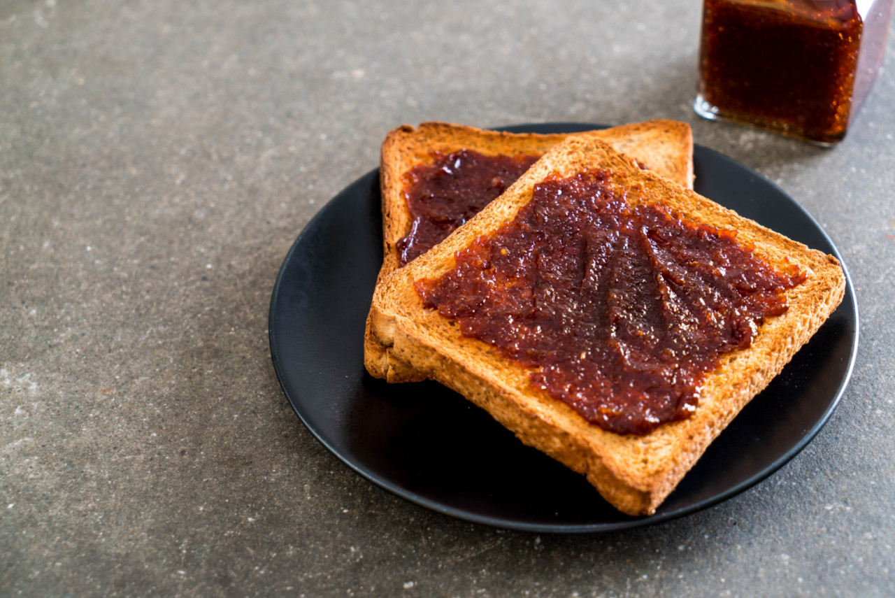 bread toast with chili paste