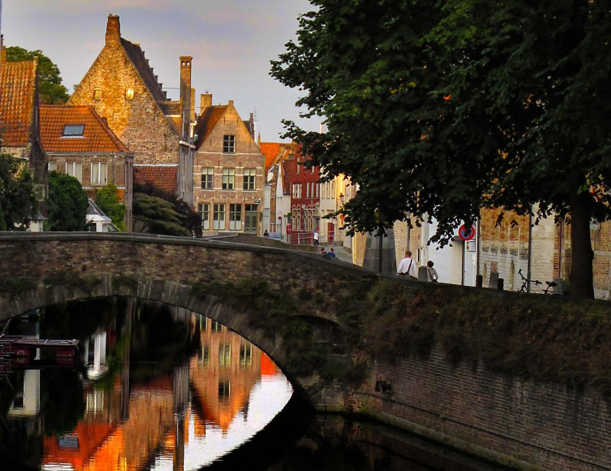 bruges canale belgio fiume casa