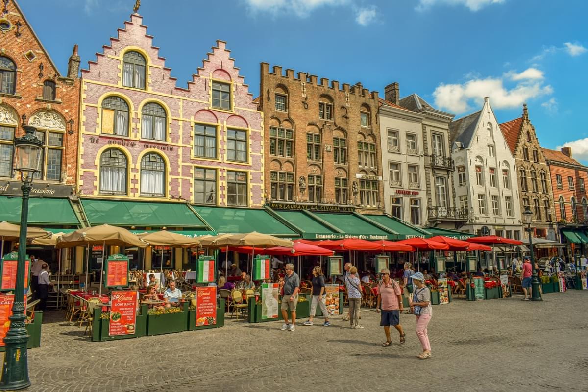 brugge markt piazza edifici