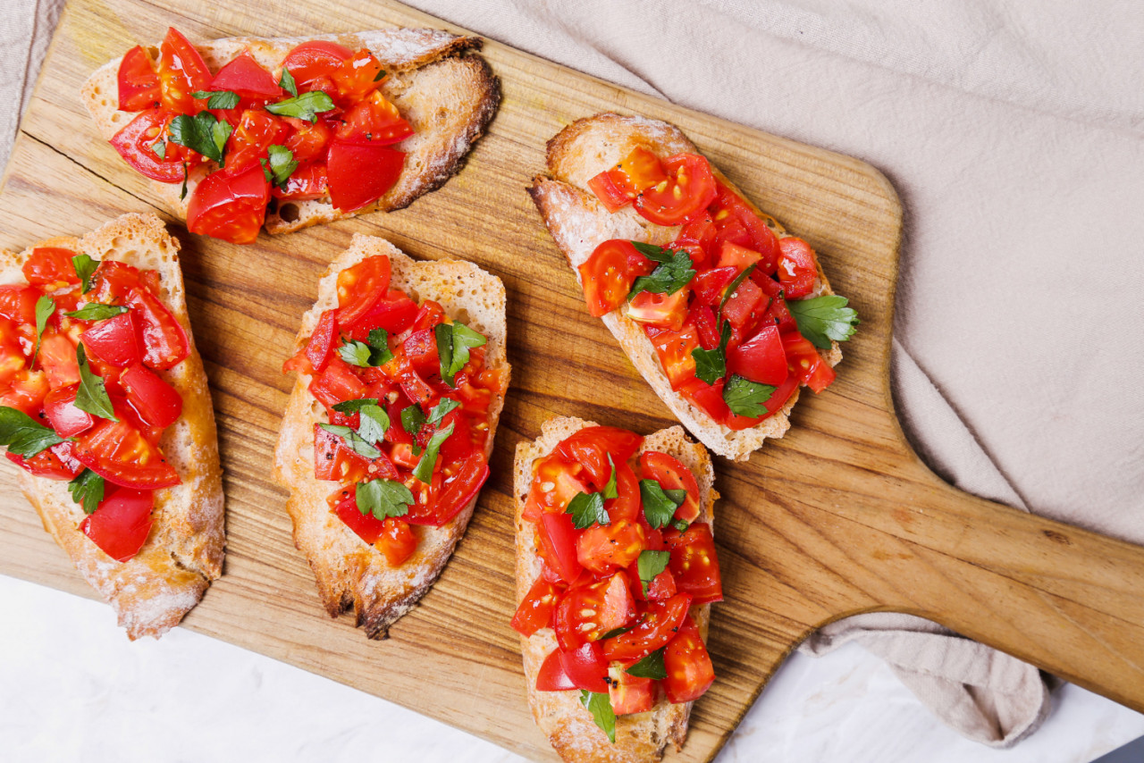 bruschetta chopping board